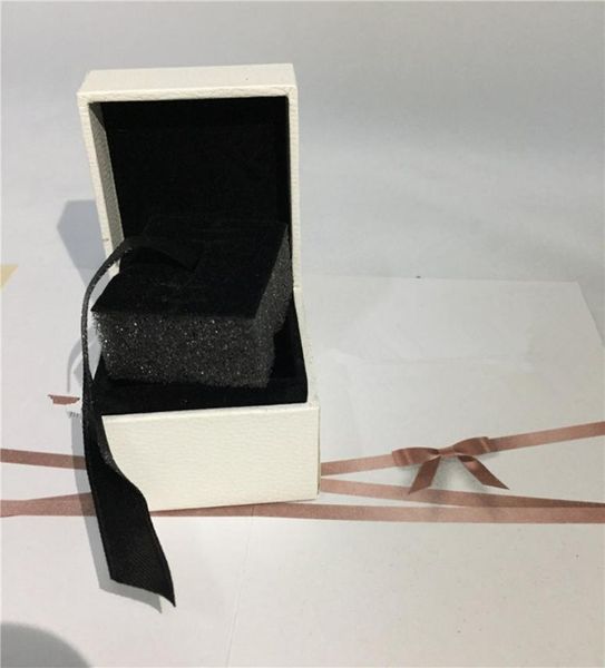 flat sponge inside white paper box european style for pandora ring earrings pendant dangle size 5x5x4cm6601775, Black;white
flat sponge inside white paper box european style for pandora ring earrings pendant dangle size 5x5x4cm6601775, Black;white