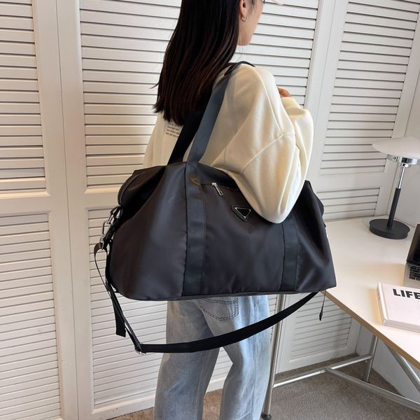 black nylon luxury designer messenger bag crossbody handbag shoulder bag women's luxus bag black tote handbag bolsos men's and wom
black nylon luxury designer messenger bag crossbody handbag shoulder bag women's luxus bag black tote handbag bolsos men's and wom
