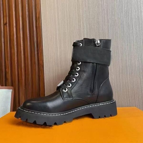 autumn winter martin boots designer woman thick soled zipper boot 100% soft cowhide lady platform casual shoe leather fashion high large siz, Black
autumn winter martin boots designer woman thick soled zipper boot 100% soft cowhide lady platform casual shoe leather fashion high large siz, Black
