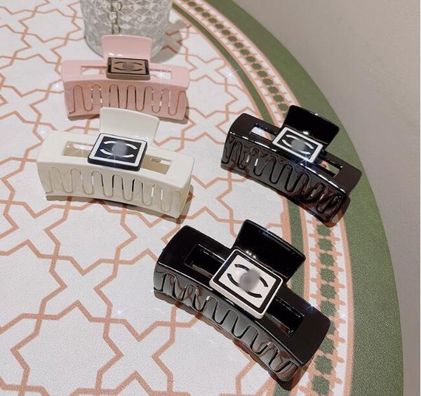 fashion simple style designer letter hairpin womens girls hair clips & brand classic hairclips black shark hairpin hair clips, Golden;silver
fashion simple style designer letter hairpin womens girls hair clips & brand classic hairclips black shark hairpin hair clips, Golden;silver