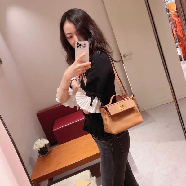 original leather hemrres 2424 kelys tote bags online store 2023 new dumpling bag mini cowhide wings cross shoulder handbag double women with
original leather hemrres 2424 kelys tote bags online store 2023 new dumpling bag mini cowhide wings cross shoulder handbag double women with