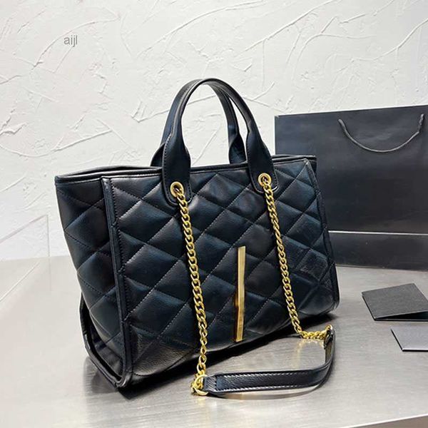 gaby quilted tote shopping bag women chain shoulder bags genuine leather gold letter rhombic pattern large capacity pocket black handbag pur
gaby quilted tote shopping bag women chain shoulder bags genuine leather gold letter rhombic pattern large capacity pocket black handbag pur