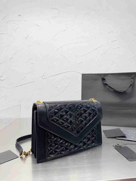 leather wallet single shoulder bag crossbody gold label tag sewn chain versatile grain cow women's
leather wallet single shoulder bag crossbody gold label tag sewn chain versatile grain cow women's