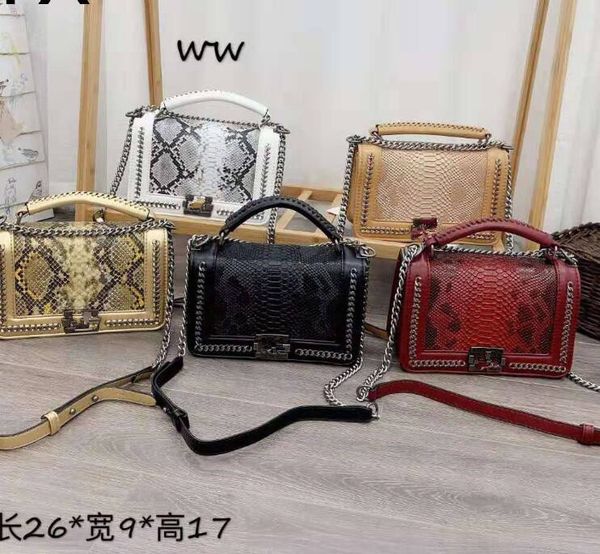 2023 caviar sheepskin high-quality women's shoulder bag purse quilted double flap chain women's tote luxury designer bag
2023 caviar sheepskin high-quality women's shoulder bag purse quilted double flap chain women's tote luxury designer bag