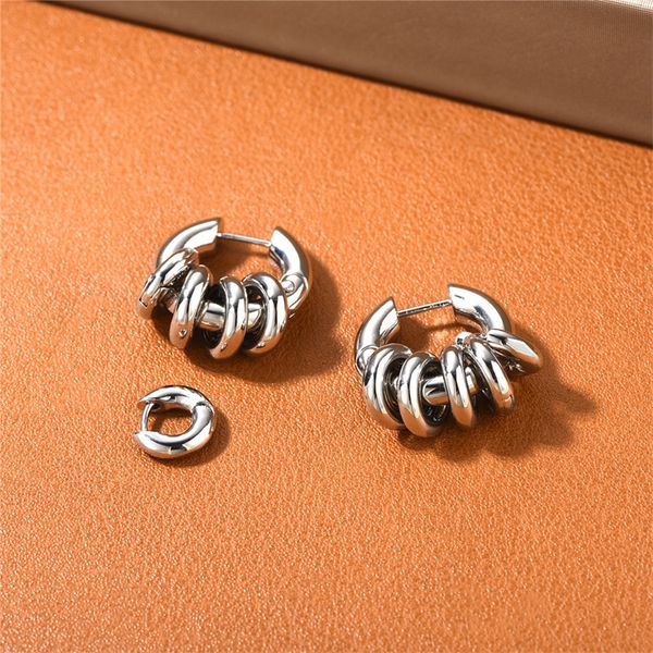 2023 new fashion designer brand detachable circular asymmetric silver colour earrings woman party jewelry trend accessories, Golden;silver
2023 new fashion designer brand detachable circular asymmetric silver colour earrings woman party jewelry trend accessories, Golden;silver