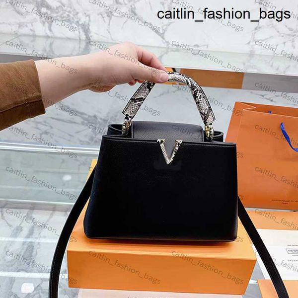 totes capucines bb bag solid grain taurillon leather mini tote bag macaron collection luxury ladies snake print fashion flap crossbody handl
totes capucines bb bag solid grain taurillon leather mini tote bag macaron collection luxury ladies snake print fashion flap crossbody handl