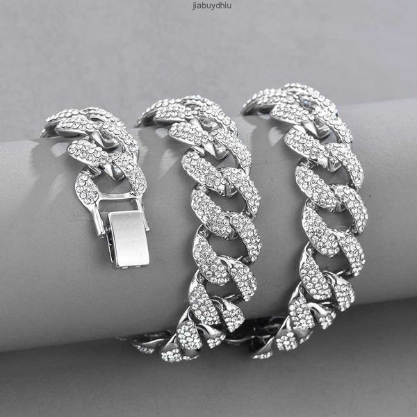 17 mm emas disepuh es keluar pria kuba rantai link gelang kalung grosir, Silver
17 mm emas disepuh es keluar pria kuba rantai link gelang kalung grosir, Silver