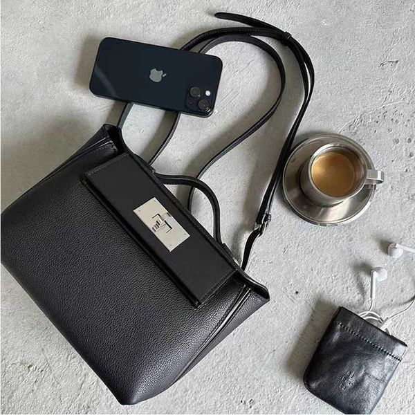 original leather hemrres 2424 kelys tote bags online store handmade wax thread womens bag 2424mini layer cowhide dumpling wing portabl with
original leather hemrres 2424 kelys tote bags online store handmade wax thread womens bag 2424mini layer cowhide dumpling wing portabl with