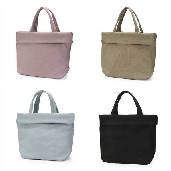 one shoulder crossbody bag travel casual simple fashion handbag large capacity portable makeup bag
one shoulder crossbody bag travel casual simple fashion handbag large capacity portable makeup bag