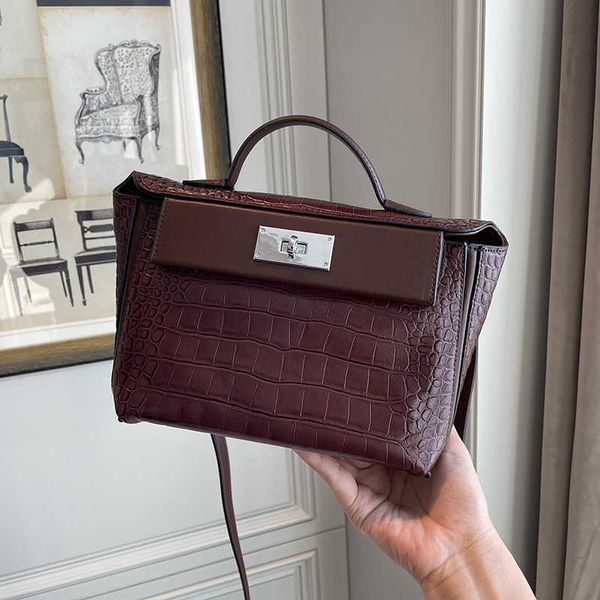 original leather hemrres 2424 kelys tote bags online store new alligator pattern bag cow leather shoulder messenger buckle wing handbag wo w
original leather hemrres 2424 kelys tote bags online store new alligator pattern bag cow leather shoulder messenger buckle wing handbag wo w