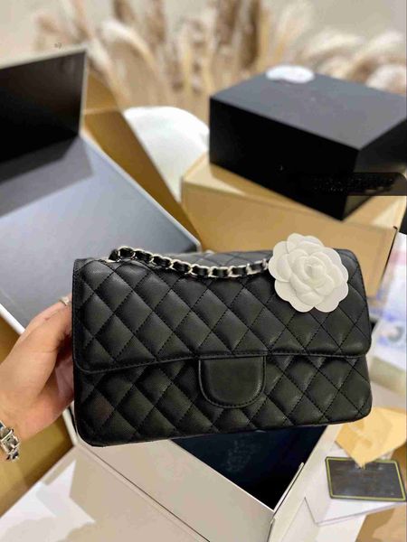 spring and summer classic shoulder bag designer messenger cf26 series handbag official website outer box with certificate
spring and summer classic shoulder bag designer messenger cf26 series handbag official website outer box with certificate
