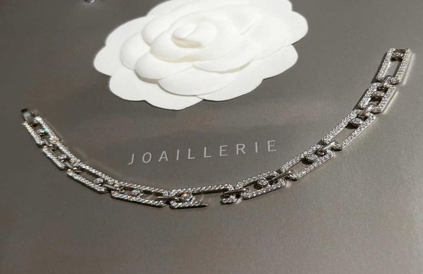 new brand pure 925 sterling silver jewelry for women thick chain move diamond bracelet party wedding luxury jewelry summer beach1997946, Golden;silver
new brand pure 925 sterling silver jewelry for women thick chain move diamond bracelet party wedding luxury jewelry summer beach1997946, Golden;silver
