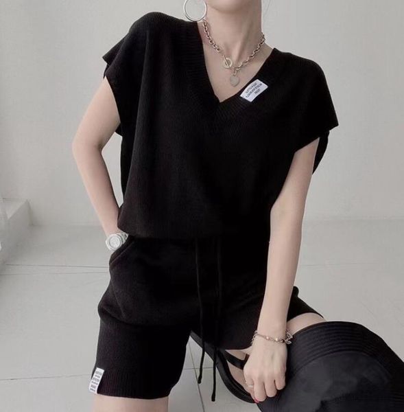 women's tracksuits 2023 summer new fashion v-neck loose short sleeve knitwear casual shorts ladies suits women's two piece set, Gray
women's tracksuits 2023 summer new fashion v-neck loose short sleeve knitwear casual shorts ladies suits women's two piece set, Gray