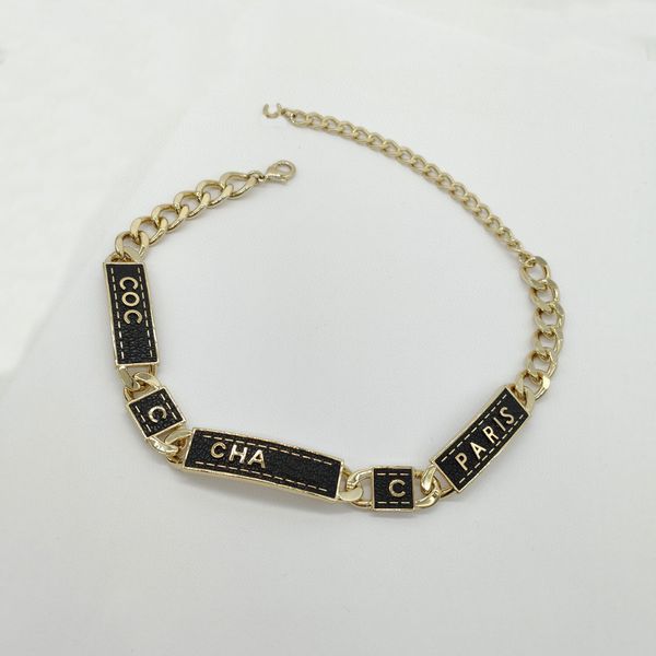 2023 luxury quality charm pendant necklace with words and rectangle shape design in 18k gold plated stamp have box stap ps7041b, Golden
2023 luxury quality charm pendant necklace with words and rectangle shape design in 18k gold plated stamp have box stap ps7041b, Golden