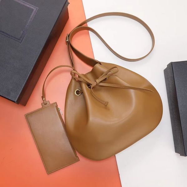 high-end luxury super backpack original chanpi draw string bag shoulder bag necessary sheet is tasted atmosphere design can be cool leisure
high-end luxury super backpack original chanpi draw string bag shoulder bag necessary sheet is tasted atmosphere design can be cool leisure