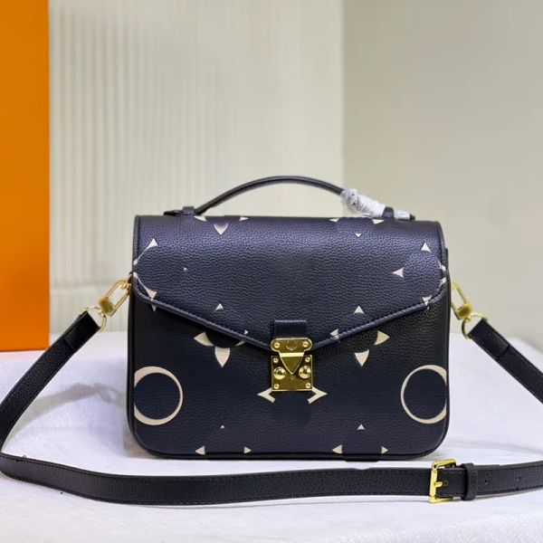 designer handbag genuine leather woman bag handbag shoulder bags women purse quality messenger shoulder cross body fashion wallet
designer handbag genuine leather woman bag handbag shoulder bags women purse quality messenger shoulder cross body fashion wallet