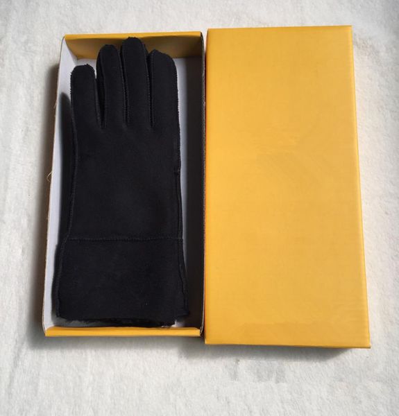 fashion women new wool gloves leather gloves 100 wool in many colors1130744, Blue;gray
fashion women new wool gloves leather gloves 100 wool in many colors1130744, Blue;gray
