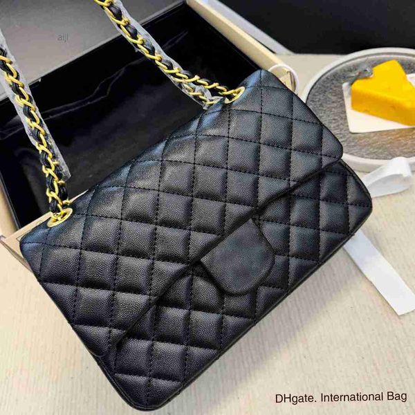 7a luxury designer handbag caviar grain embossed cowhide classic flap cf flip bag with customized chain shoulder strap rhombic full and wear
7a luxury designer handbag caviar grain embossed cowhide classic flap cf flip bag with customized chain shoulder strap rhombic full and wear