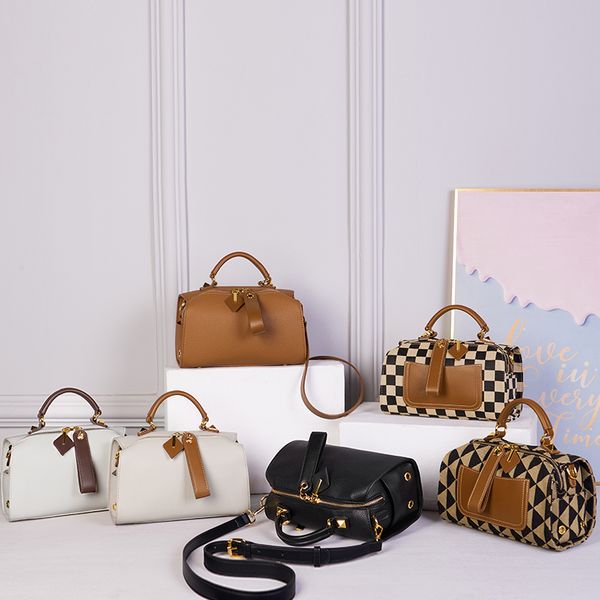 2023 fashion bags chp-8305 commuter totes designer luxury womens shoulder bags women crossbody bag high-quality genuine leather casual wild
2023 fashion bags chp-8305 commuter totes designer luxury womens shoulder bags women crossbody bag high-quality genuine leather casual wild