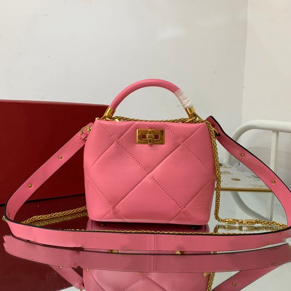 genuine leather chain bag designer handbag 21cm luxury crossbody bag delicate knockoff shoulder bag with box yn001
genuine leather chain bag designer handbag 21cm luxury crossbody bag delicate knockoff shoulder bag with box yn001