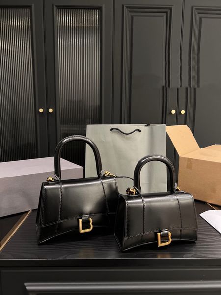 hourglass designer bag 10a fashion classic downtown bag women's shoulder bag crocodile leather metal flap bag luxury bag id luxury bag
hourglass designer bag 10a fashion classic downtown bag women's shoulder bag crocodile leather metal flap bag luxury bag id luxury bag