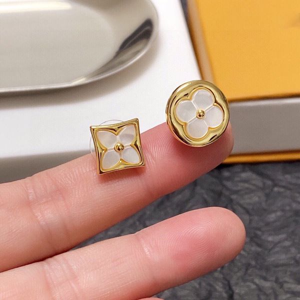 2023 fashion new designer earrings alphabet ab style stud earrings charming temperament super display temperament no box, Golden
2023 fashion new designer earrings alphabet ab style stud earrings charming temperament super display temperament no box, Golden