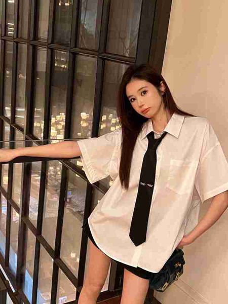 women's blouses & shirts designer 2023 summer new letter embroidery fashionable and unique white outline shirt coat vski
women's blouses & shirts designer 2023 summer new letter embroidery fashionable and unique white outline shirt coat vski