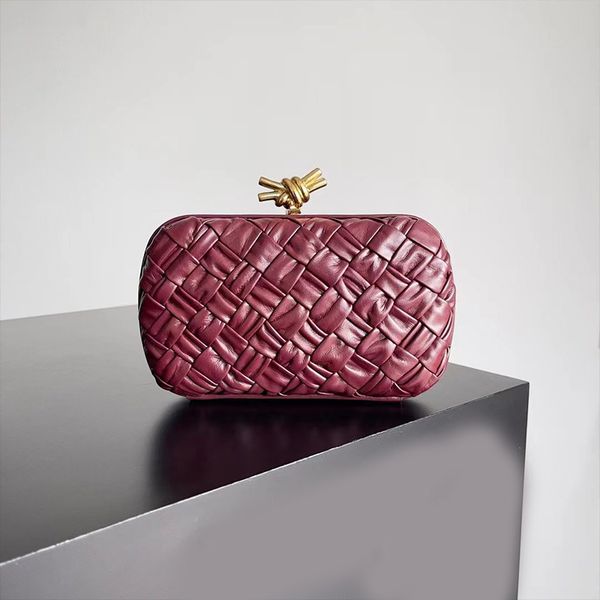 7a quality clutch handbags designer evening bags lady totes fashion wallet fashion party golden knitting hand silver plated leather patchwor
7a quality clutch handbags designer evening bags lady totes fashion wallet fashion party golden knitting hand silver plated leather patchwor