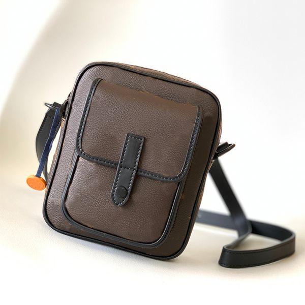 designer travel backpack men leather shoulder crossbody bag full letters schoolbag backpacks women messenger bags purse totes m69404
designer travel backpack men leather shoulder crossbody bag full letters schoolbag backpacks women messenger bags purse totes m69404