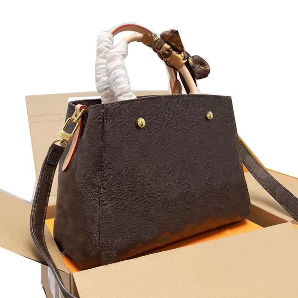 2023 women handbag shoulder crossbody bags oxidate genuine leather tote bag classic letter detchable cross-body strap shell handbags purse t, Black;red
2023 women handbag shoulder crossbody bags oxidate genuine leather tote bag classic letter detchable cross-body strap shell handbags purse t, Black;red