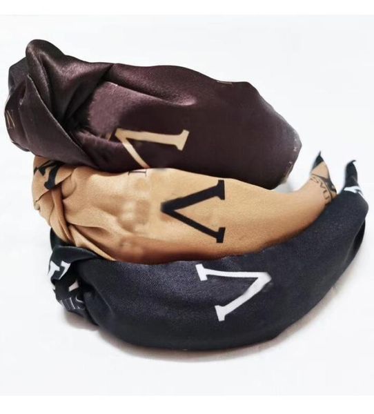 5 style luxury designer brand hairbands for womens headwear girls double letter printed wide brim hair hoop fashion headband hair 4813176, Black;brown
5 style luxury designer brand hairbands for womens headwear girls double letter printed wide brim hair hoop fashion headband hair 4813176, Black;brown