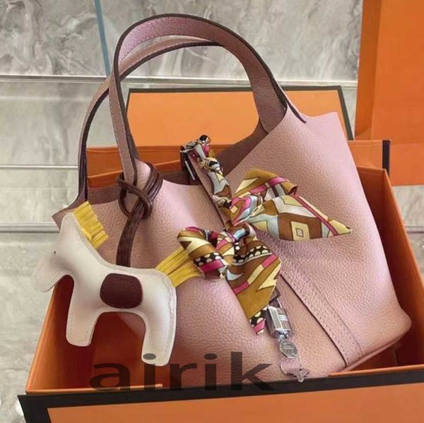 new womens basket bags picotin lock female genuine leather 2023 first layer cowhide handbag large capacity bucket fashion brand womens tote
new womens basket bags picotin lock female genuine leather 2023 first layer cowhide handbag large capacity bucket fashion brand womens tote