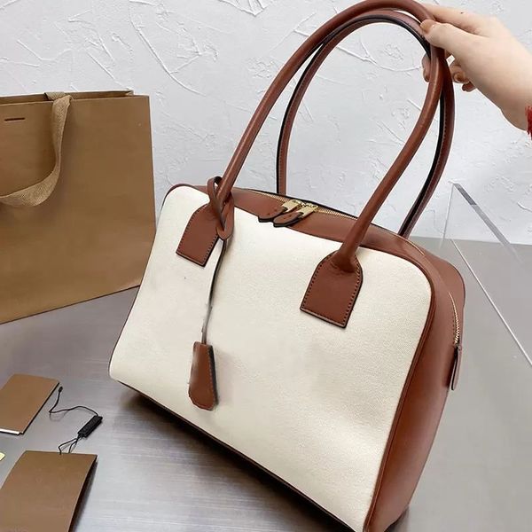2023 cotton hand bag lady tote women handbag purse half cube shoulder bags fashion letter plain style zip closure genuine leather handle lug, Black;red
2023 cotton hand bag lady tote women handbag purse half cube shoulder bags fashion letter plain style zip closure genuine leather handle lug, Black;red