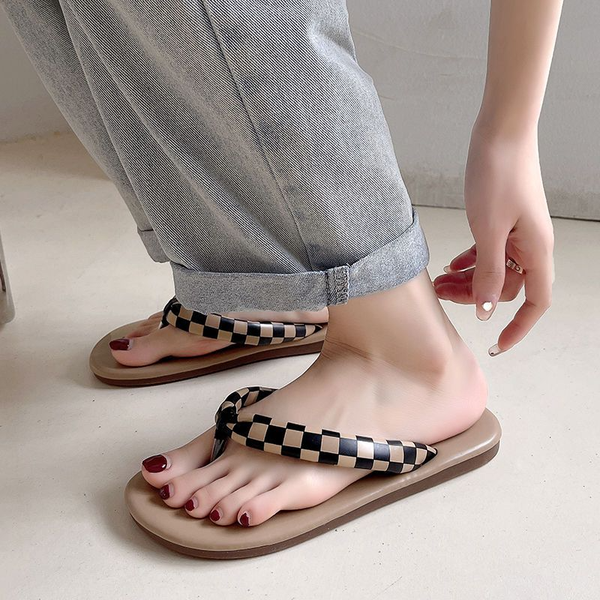 clip flip-flops womens fashion outside wear summer new womens thick soled non-slip sandals beach slippers shoes for women, Black
clip flip-flops womens fashion outside wear summer new womens thick soled non-slip sandals beach slippers shoes for women, Black