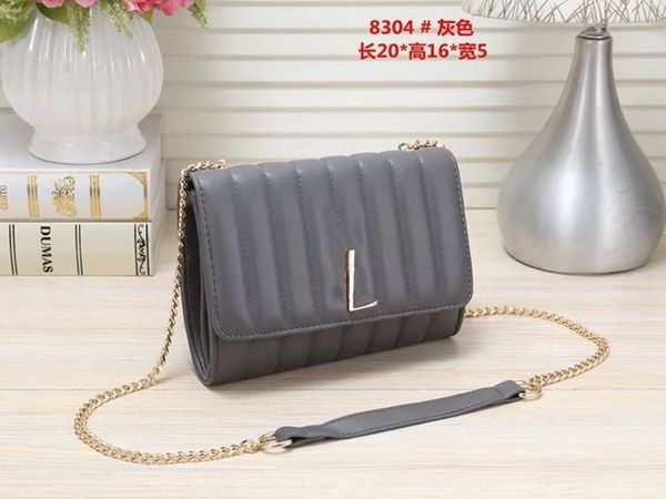 2023 luxury handbag shoulder bag brand y-shaped designer seam leather ladies metal chain black clamshell messenger chain bags wholesale
2023 luxury handbag shoulder bag brand y-shaped designer seam leather ladies metal chain black clamshell messenger chain bags wholesale