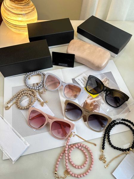 2023 new with pearl chain for women sun and uv protection box small fragrant sunglasses ch5487, White;black
2023 new with pearl chain for women sun and uv protection box small fragrant sunglasses ch5487, White;black