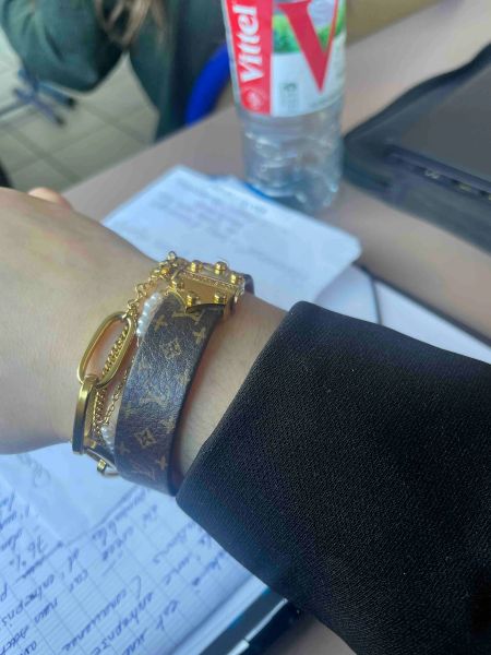 with box women men leather bracelets brown old flower letter lover charm gold color jewelry leather metal lock adjustable with jewelry four, Golden;silver
with box women men leather bracelets brown old flower letter lover charm gold color jewelry leather metal lock adjustable with jewelry four, Golden;silver