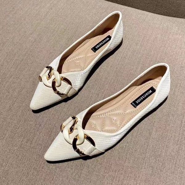pointed shoes women spring 2023 new joker flat metal chain design elegant commuter style white-collar casual womens shoes., Black
pointed shoes women spring 2023 new joker flat metal chain design elegant commuter style white-collar casual womens shoes., Black