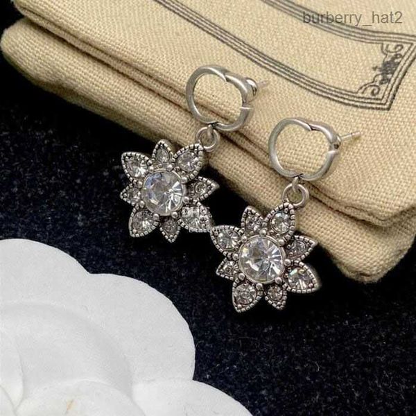 2023retro letter flower diamond dangle earrings stud women rhinestone eardrop birthday christmas gifts with box, Golden
2023retro letter flower diamond dangle earrings stud women rhinestone eardrop birthday christmas gifts with box, Golden