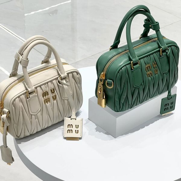 luxury designer miui genuine leather bag shopping miu womens square envelope bags cross body purses men shoulder bag totes matelasse bowling
luxury designer miui genuine leather bag shopping miu womens square envelope bags cross body purses men shoulder bag totes matelasse bowling