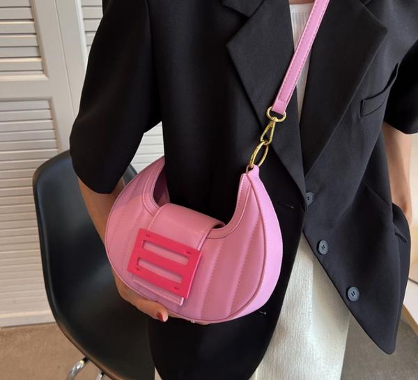 fashion trend shoulder crossbody bag women personality woven shoulder strap messenger bag street casual office lady handbag
fashion trend shoulder crossbody bag women personality woven shoulder strap messenger bag street casual office lady handbag