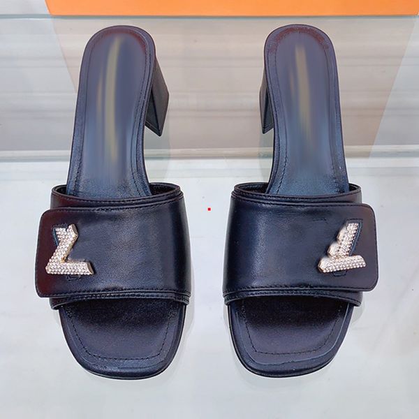 2023 fashion women brand slippers designer sandals flat flip flops crocodile skin slide ladies beach sandal summer with box -417, Black
2023 fashion women brand slippers designer sandals flat flip flops crocodile skin slide ladies beach sandal summer with box -417, Black