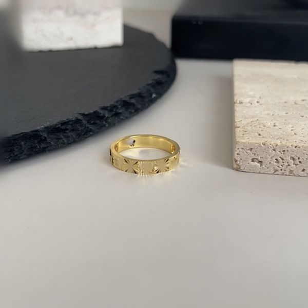fashionable wedding ring popular designer ring classic quality jewelry accessories selected lovers gifts, Slivery;golden
fashionable wedding ring popular designer ring classic quality jewelry accessories selected lovers gifts, Slivery;golden