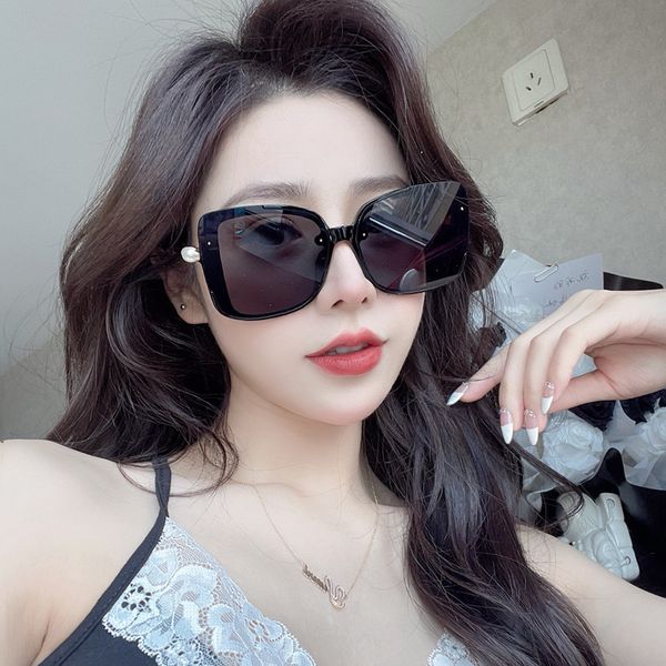 women sunglasses designer brand men sunglasses spring new sunglasses personality large square eyes fashion sunglasses female 6084, White;black
women sunglasses designer brand men sunglasses spring new sunglasses personality large square eyes fashion sunglasses female 6084, White;black