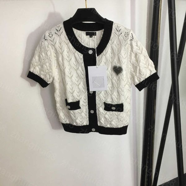 23ss womens designer clothing womens knits small broken diamond love badge flower hollowed out short sleeve knitted cardigan womens clothes, White
23ss womens designer clothing womens knits small broken diamond love badge flower hollowed out short sleeve knitted cardigan womens clothes, White