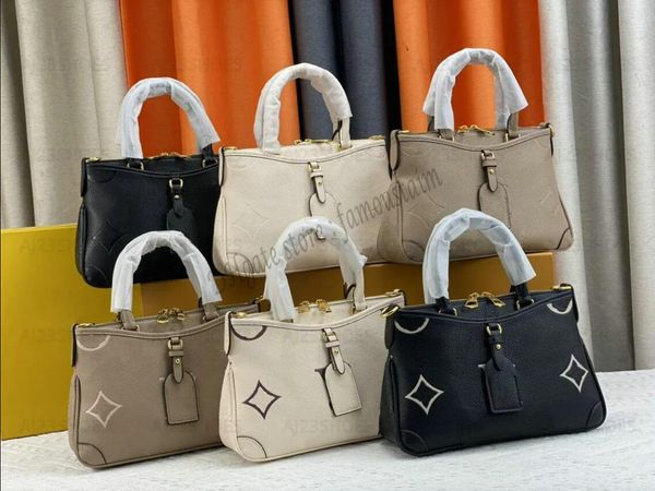 designer stylish 5a crossbody handbag for women one shoulder embossed grained calfskin v hape handbag palas large outside double inside cros
designer stylish 5a crossbody handbag for women one shoulder embossed grained calfskin v hape handbag palas large outside double inside cros