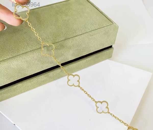 2023 luxury clover designer bracelet of pearl 18k gold brand love bangle charm bracelets shining crystal jewelry for wom350x 12wel, Black
2023 luxury clover designer bracelet of pearl 18k gold brand love bangle charm bracelets shining crystal jewelry for wom350x 12wel, Black