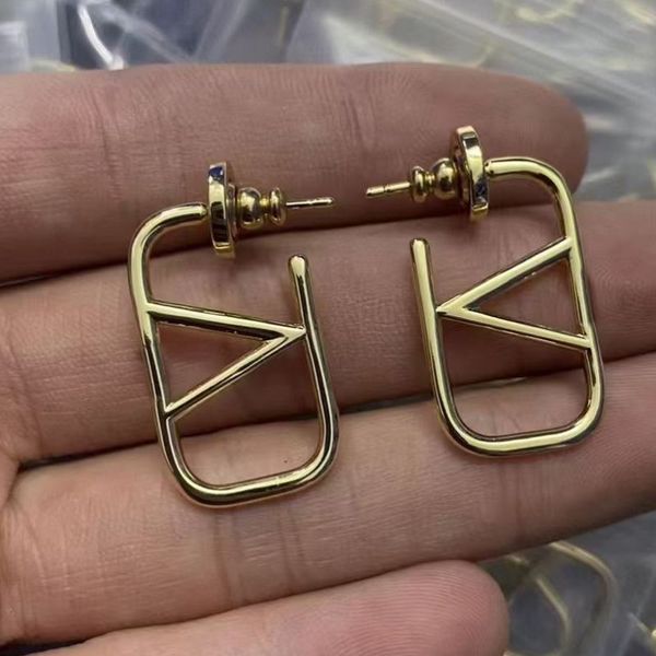 3 styles women fashion designer stud earrings gold color simple stamp brass engagement earring, Golden;silver
3 styles women fashion designer stud earrings gold color simple stamp brass engagement earring, Golden;silver
