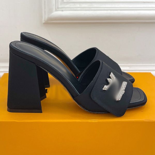 2023 fashion women brand slippers designer sandals flat flip flops crocodile skin slide ladies beach sandal summer with box -442, Black
2023 fashion women brand slippers designer sandals flat flip flops crocodile skin slide ladies beach sandal summer with box -442, Black