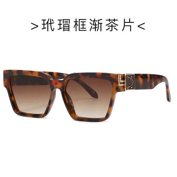 new personalized 9362 punk fashion sunglasses women's square versatile sunglasses, White;black
new personalized 9362 punk fashion sunglasses women's square versatile sunglasses, White;black